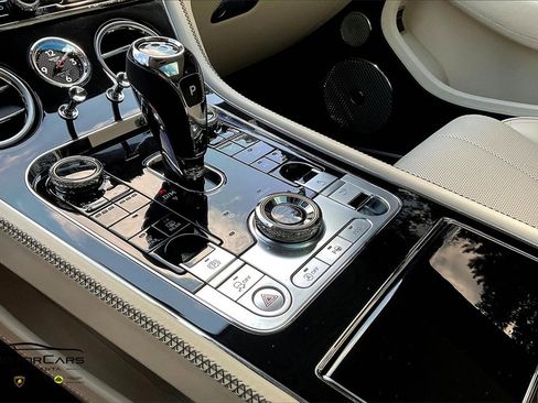 Used 2021 Bentley Continental GT image 16