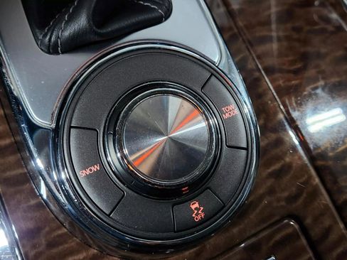 Used 2020 Nissan Armada SV w/ Driver Package image 32