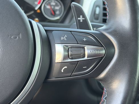 Used 2017 BMW M4 Convertible RWD image 23
