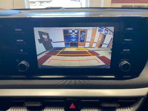 Used 2021 Kia K5 LXS image 27