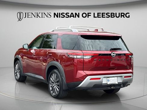 Certified 2023 Nissan Pathfinder SL w/ SL Premium Package FWD image 6