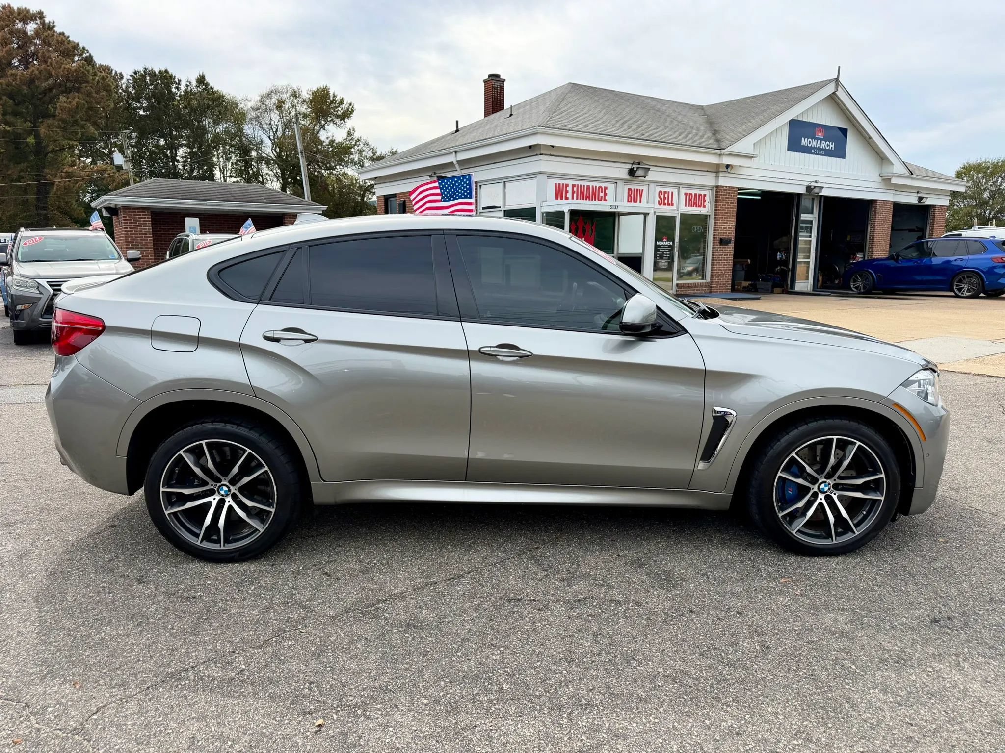 Used 2017 BMW X6 M AWD/4WD image 6