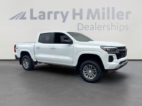 Used 2023 Chevrolet Colorado Z71 w/ Z71 Convenience Package 2 image 7