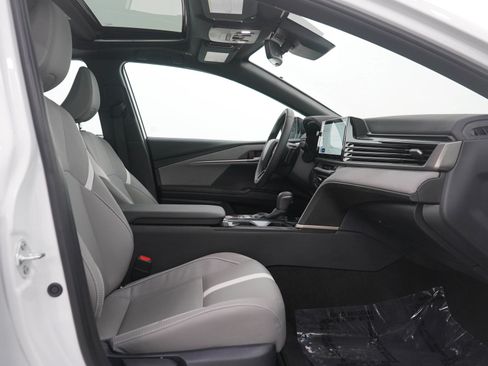 Used 2025 Toyota Camry SE w/ Multimedia Upgrade Package image 11