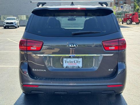 Used 2021 Kia Sedona EX FWD image 5