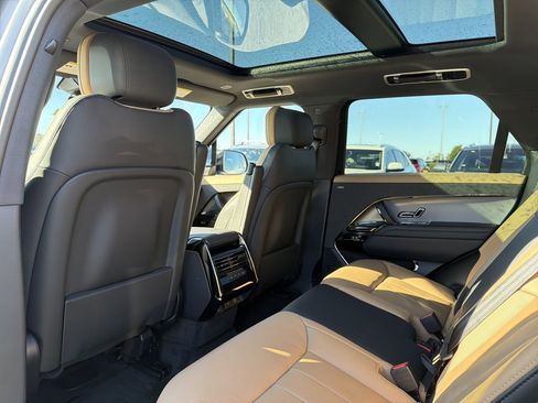 New 2026 Land Rover Range Rover Sport Dynamic SE image 11