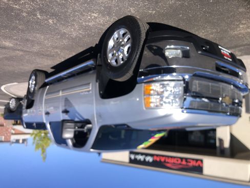 Used 2011 Chevrolet Silverado 3500 LT w/ Interior Plus Package image 1