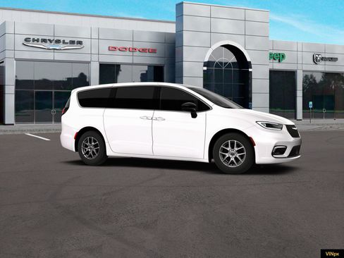 New 2026 Chrysler Pacifica Select image 10