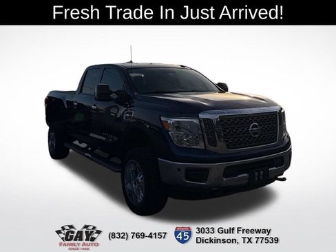 Used 2018 Nissan Titan SV w/ SV Convenience Package AWD/4WD image 1