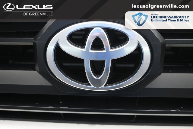 Used 2025 Toyota Tacoma SR AWD/4WD image 33