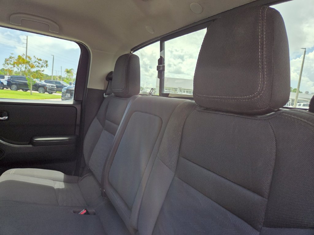 Used 2024 Nissan Frontier SV w/ SV Convenience Package RWD image 21