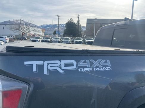 Used 2023 Toyota Tacoma TRD Off-Road w/ TRD Premium Off Road Package image 15