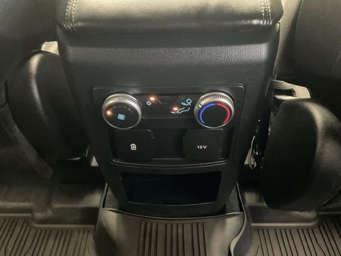 Used 2020 Ford Explorer XLT image 18