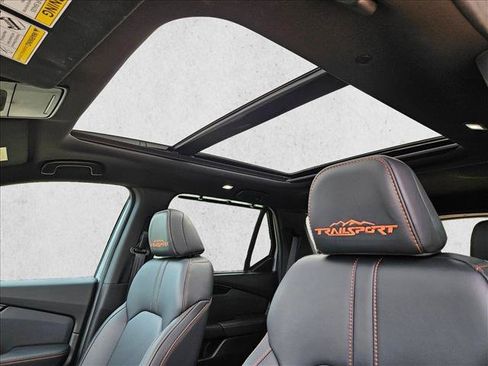 Used 2025 Honda Pilot TrailSport image 15