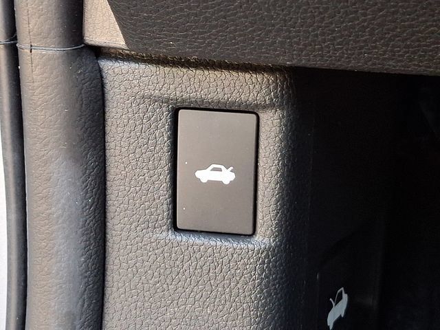 Certified 2024 Honda Accord EX image 27