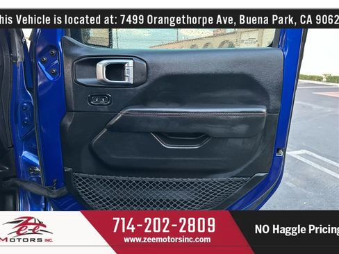 Used 2018 Jeep Wrangler Unlimited Rubicon image 48