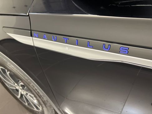 New 2026 Lincoln Nautilus Premier image 40