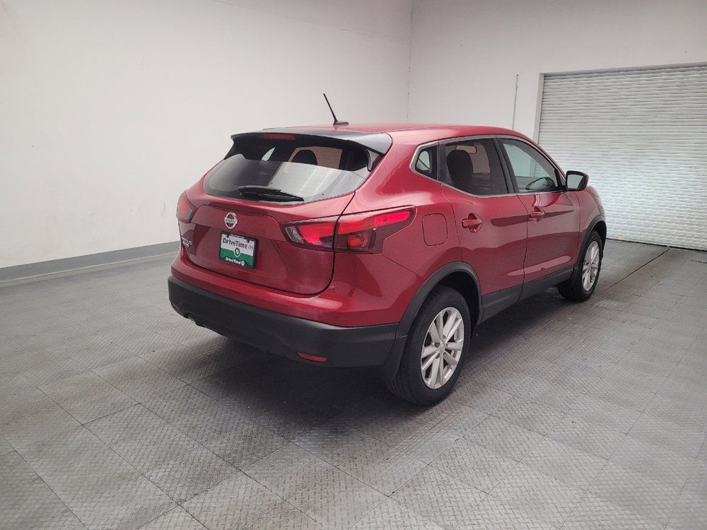 Used 2018 Nissan Rogue Sport S w/ S Appearance Package FWD image 9