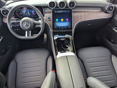 Used 2026 Mercedes-Benz GLC 300 image 14