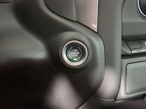 Used 2024 Chevrolet Silverado 1500 Custom image 25