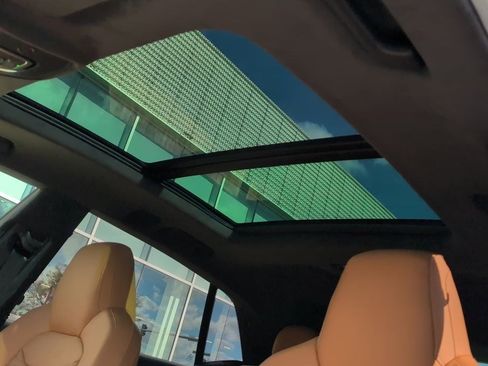 New 2025 Audi RS Q8 performance image 18