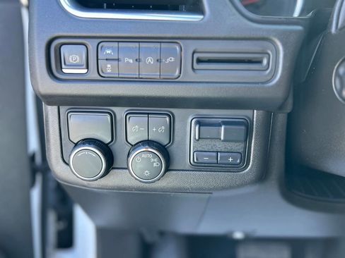 Used 2021 Chevrolet Tahoe LT w/ LT Signature Package image 11