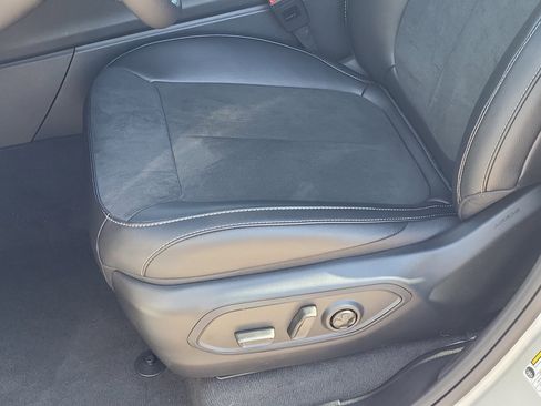 New 2025 Jeep Grand Cherokee L Altitude image 21