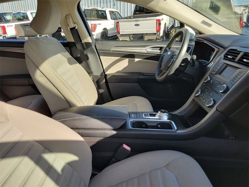 Used 2018 Ford Fusion S image 34