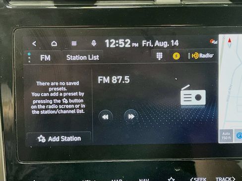 Used 2024 Hyundai Tucson Limited AWD/4WD image 15