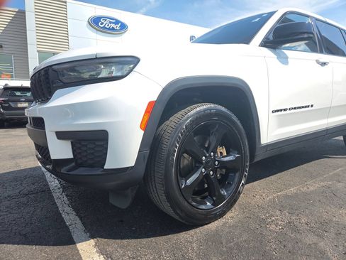 Used 2021 Jeep Grand Cherokee L Laredo AWD/4WD image 2