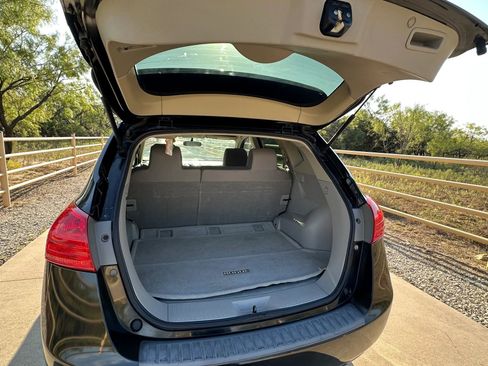 Used 2011 Nissan Rogue S image 30