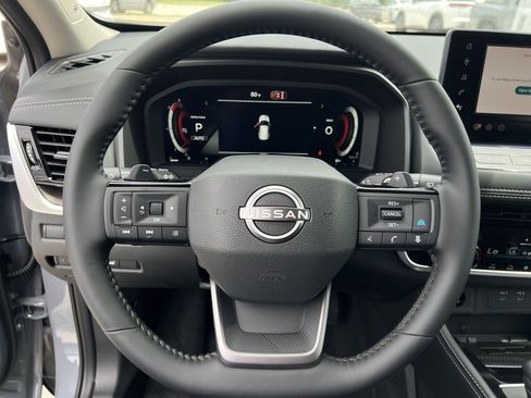New 2026 Nissan Rogue Platinum w/ Platinum Premium Package AWD/4WD image 9