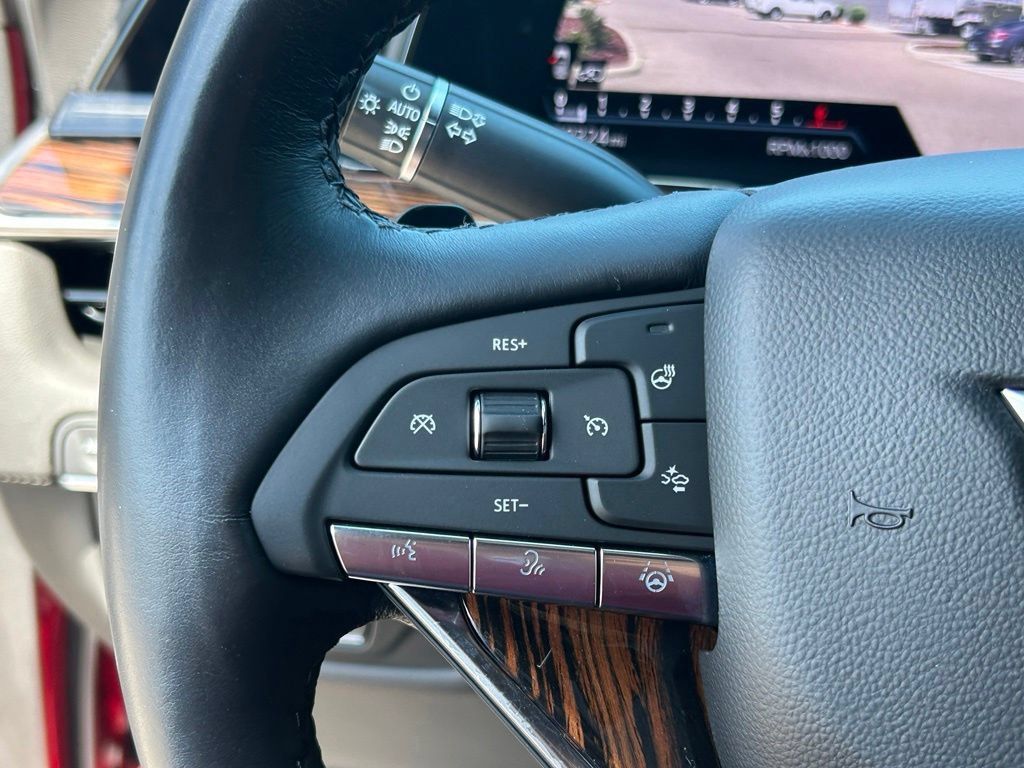 Used 2024 Cadillac Escalade ESV Premium Luxury w/ Performance Package AWD/4WD image 24