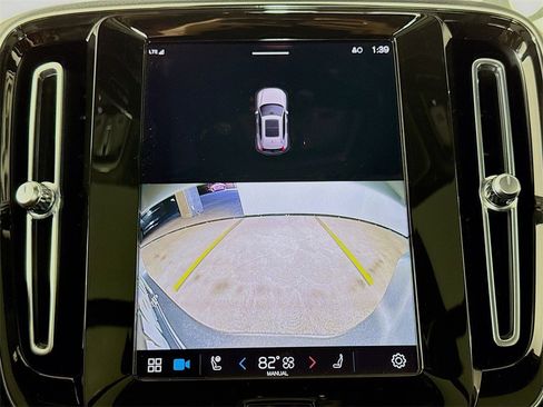 Certified 2023 Volvo XC40 Recharge Ultimate image 13
