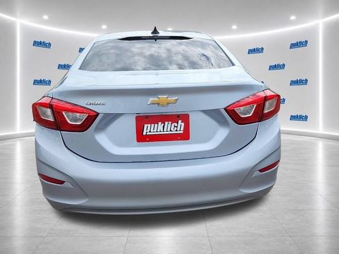 Used 2018 Chevrolet Cruze LS FWD image 4