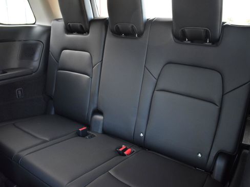 New 2026 Nissan Pathfinder Platinum w/ Accent Package FWD image 60