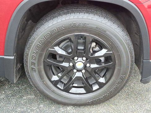 Used 2019 Chevrolet Traverse LT w/ LPO, Blackout Package AWD/4WD image 8