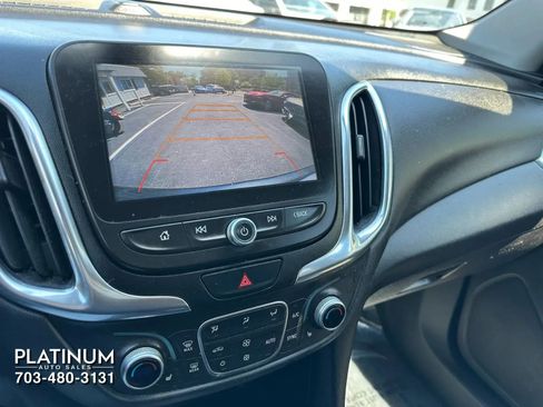 Used 2018 Chevrolet Equinox LT w/ Sun & Infotainment Package FWD image 10