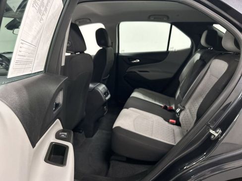Used 2022 Chevrolet Equinox LS image 19