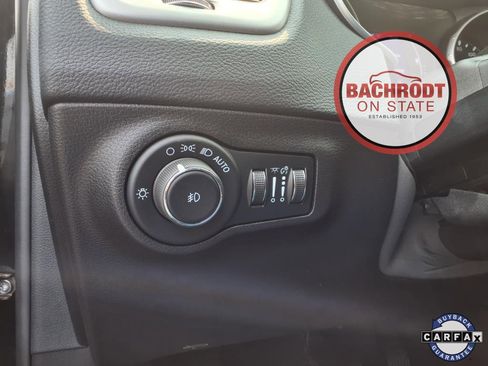 Used 2021 Jeep Compass Latitude image 16