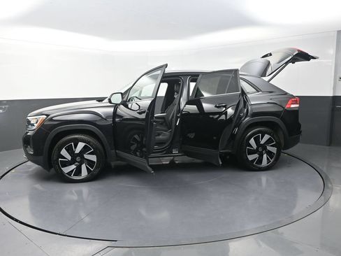 Used 2026 Volkswagen Atlas Cross Sport SE AWD/4WD image 35