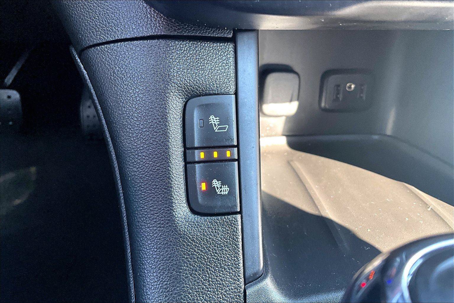 Used 2019 GMC Acadia SLT w/ Black Edition AWD/4WD image 38