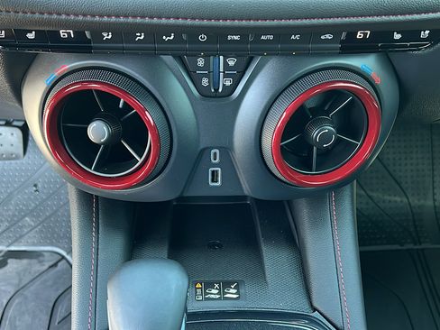 Certified 2024 Chevrolet Blazer RS w/ Enhanced Convenience Package image 22