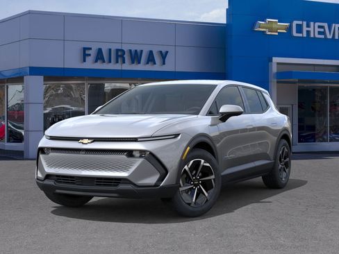 New 2026 Chevrolet Equinox EV LT w/ Comfort Package AWD/4WD image 6