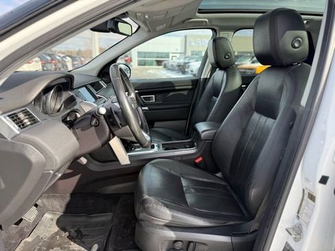 Used 2017 Land Rover Discovery Sport HSE image 13