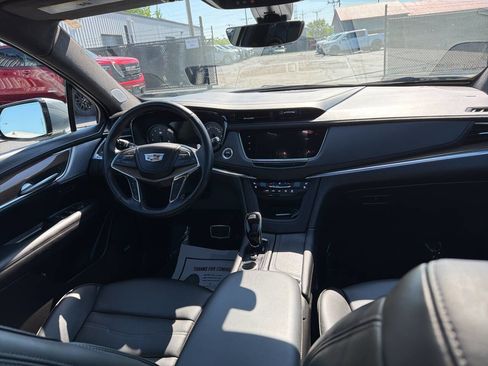 Used 2024 Cadillac XT5 Sportv w/ Platinum Package AWD/4WD image 17