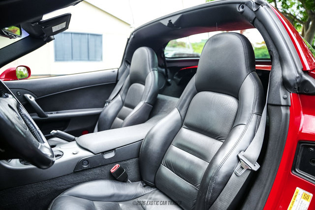 Used 2006 Chevrolet Corvette Coupe w/ Preferred Equipment Group RWD image 43