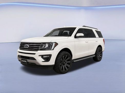 Used 2021 Ford Expedition XLT RWD image 3