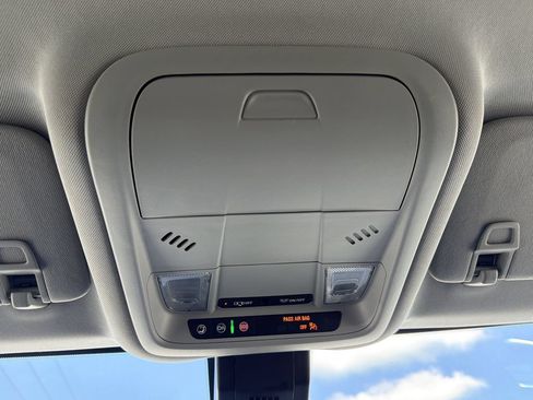 Used 2024 Chevrolet Equinox LT FWD image 13