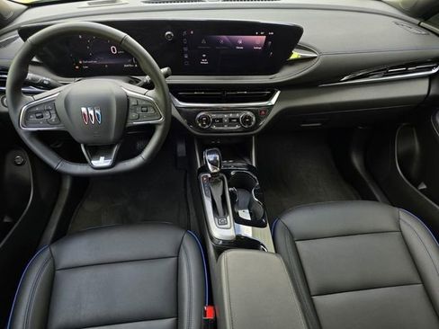 Used 2025 Buick Envista Sport Touring w/ Convenience I Package FWD image 13